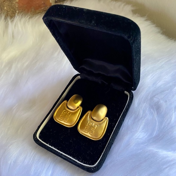 Vintage Givenchy Brushed Gold Door Knocker Clip-on Earrings - Picture 5 of 8